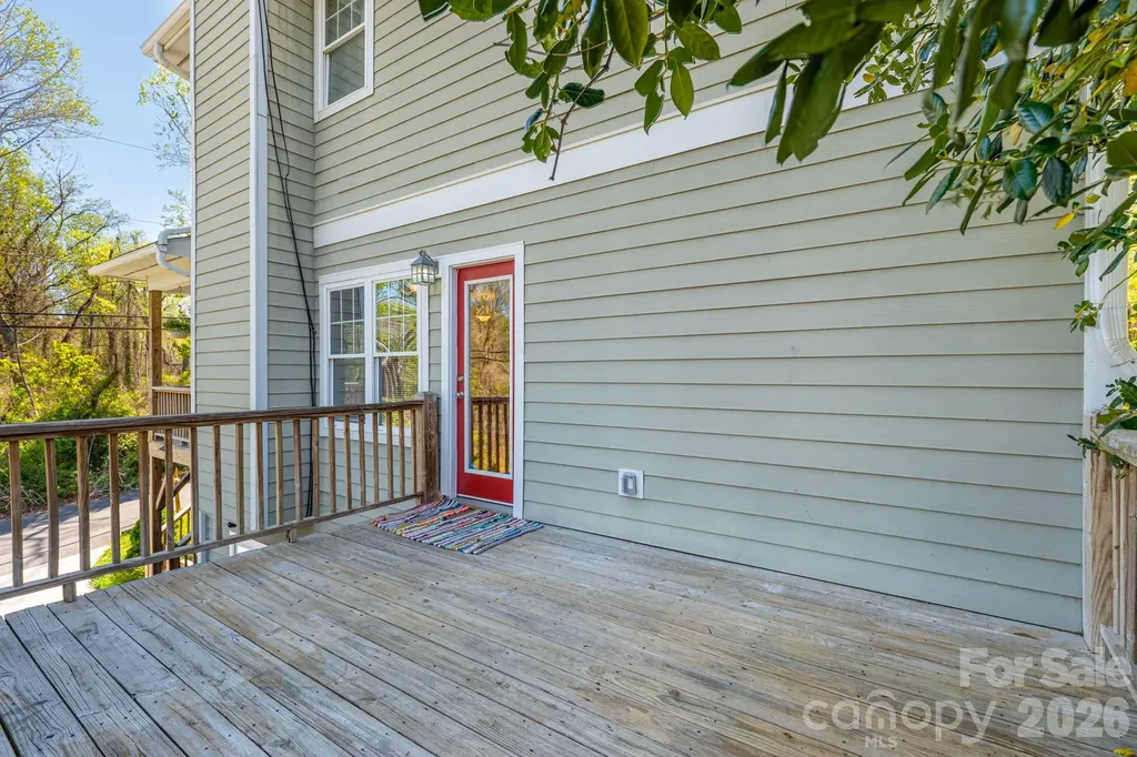4 Cottage Court Asheville NC 28801