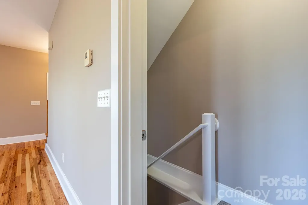 4 Cottage Court Asheville NC 28801