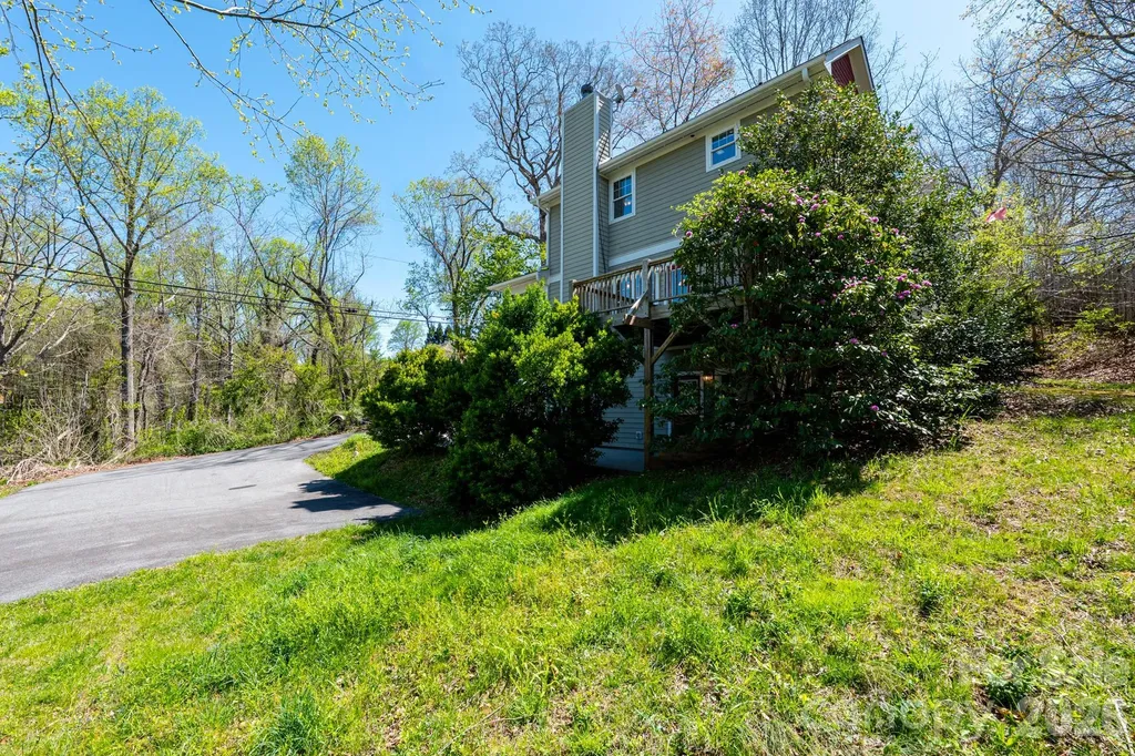 4 Cottage Court Asheville NC 28801