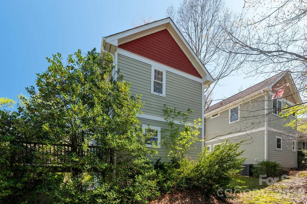4 Cottage Court Asheville NC 28801