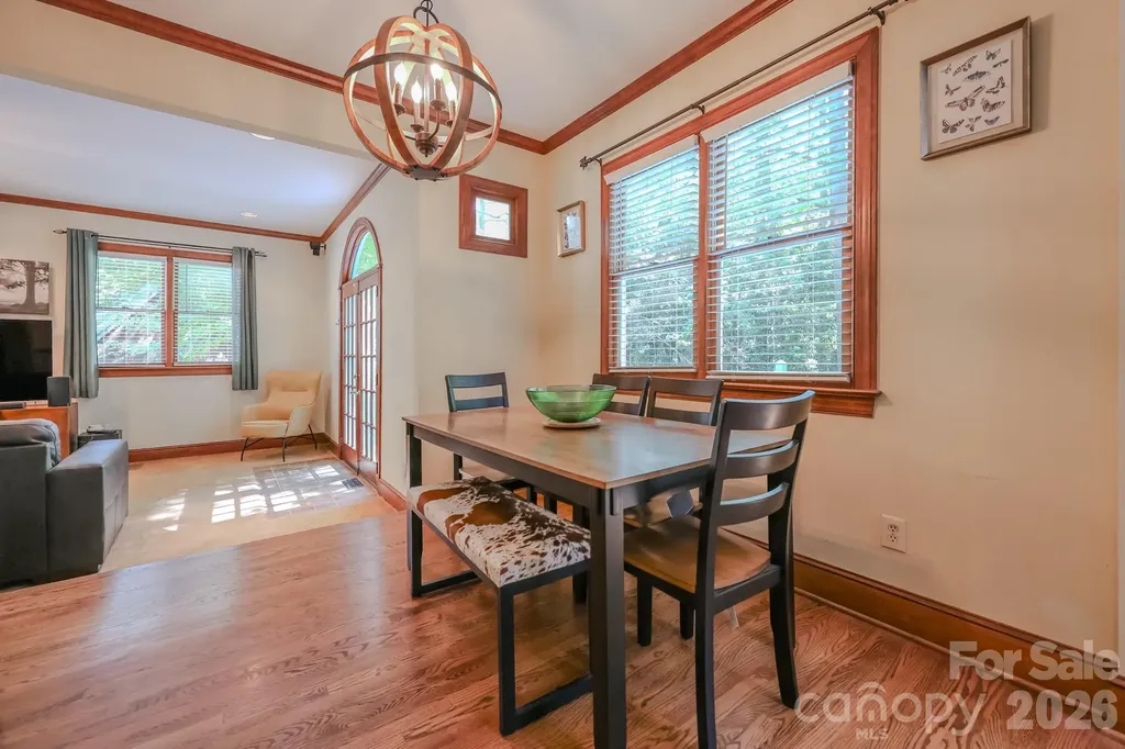 230 N Brackenbury Lane Charlotte NC 28270