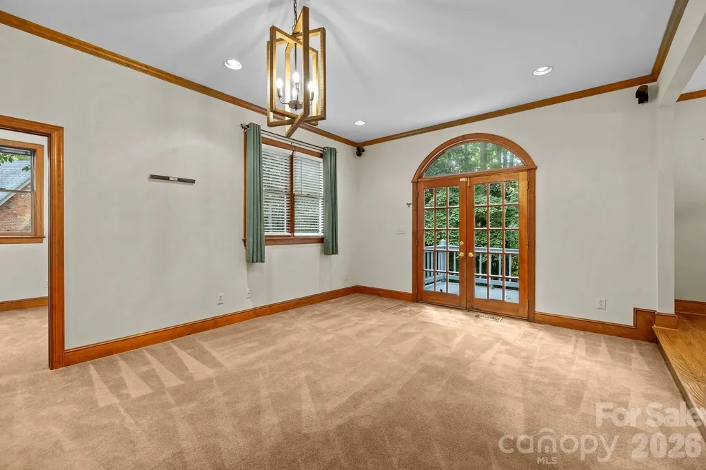 230 N Brackenbury Lane Charlotte NC 28270