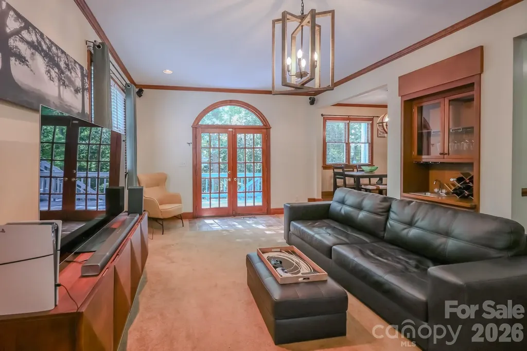 230 N Brackenbury Lane Charlotte NC 28270