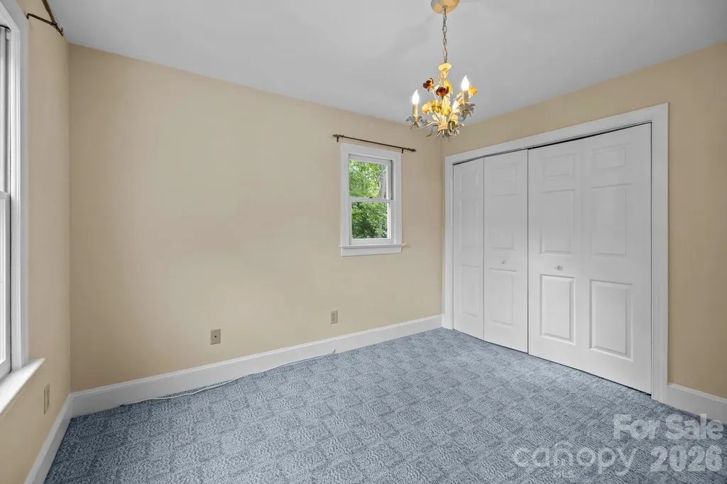 230 N Brackenbury Lane Charlotte NC 28270