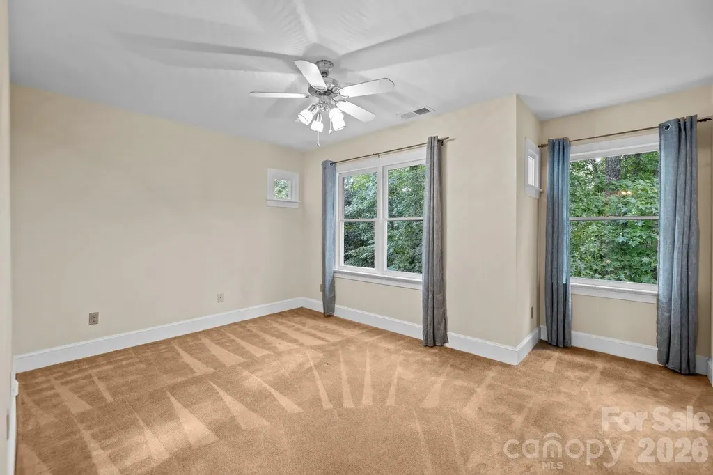 230 N Brackenbury Lane Charlotte NC 28270
