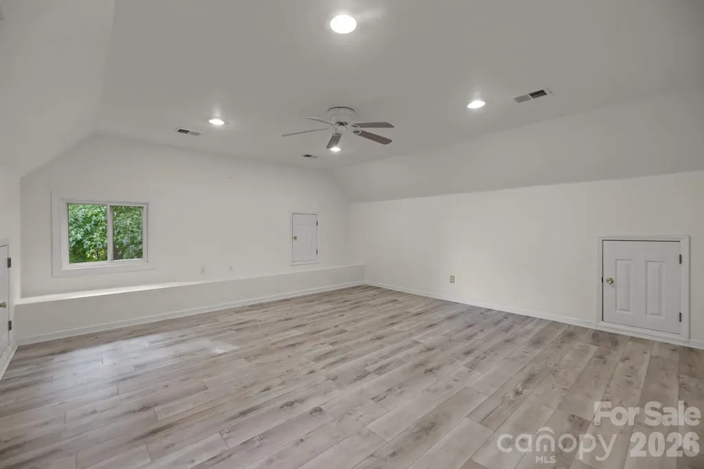 230 N Brackenbury Lane Charlotte NC 28270