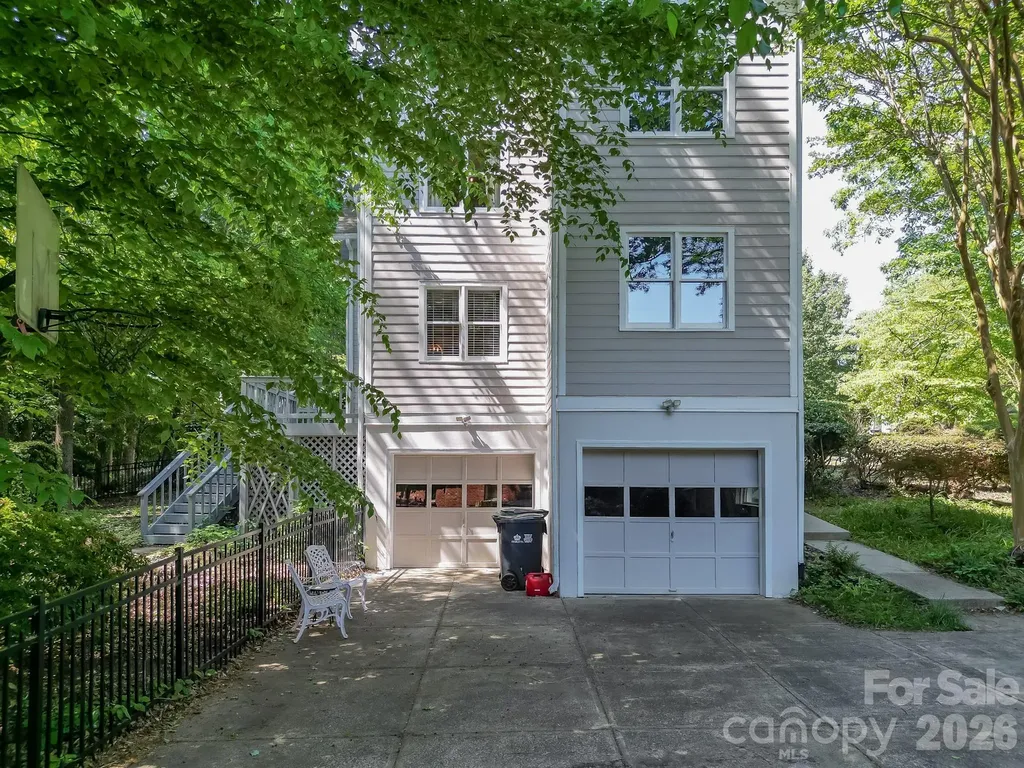 230 N Brackenbury Lane Charlotte NC 28270