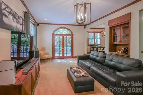 230 N Brackenbury Lane Charlotte NC 28270