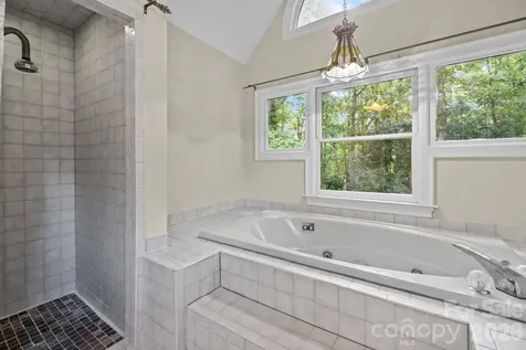 230 N Brackenbury Lane Charlotte NC 28270
