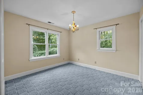 230 N Brackenbury Lane Charlotte NC 28270