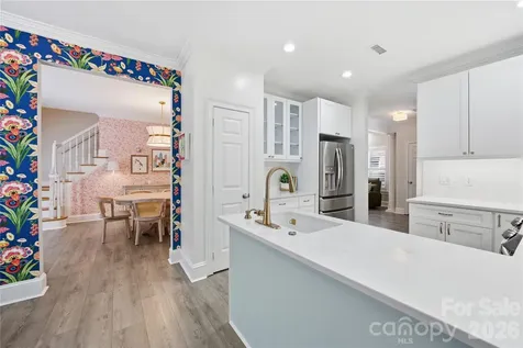 4118 Sharon Commons Lane Charlotte NC 28210