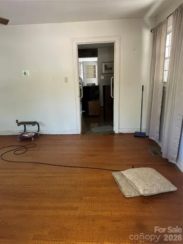 2760 19th Avenue NE Hickory NC 28601