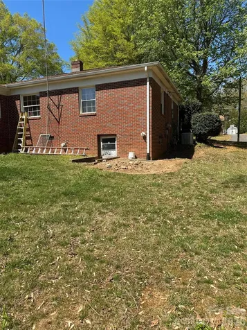 2760 19th Avenue NE Hickory NC 28601