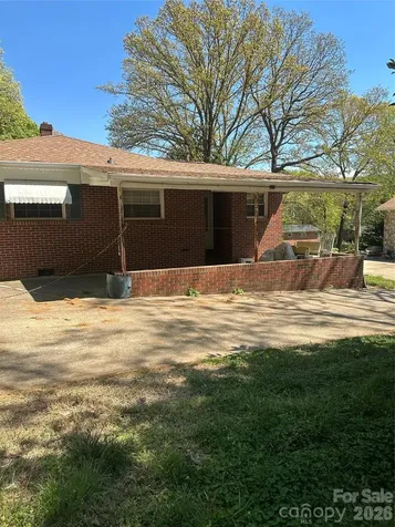 2760 19th Avenue NE Hickory NC 28601