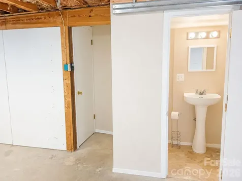 662 Locust Drive Maggie Valley NC 28751