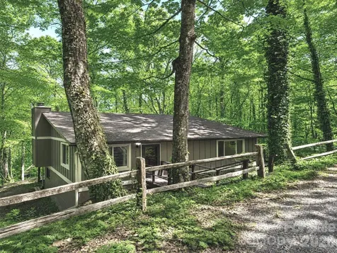 662 Locust Drive Maggie Valley NC 28751