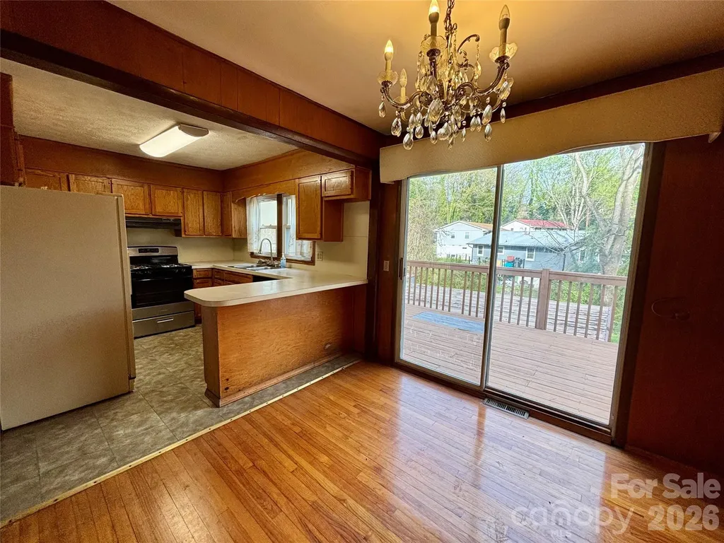 71 Balm Grove Avenue Asheville NC 28806
