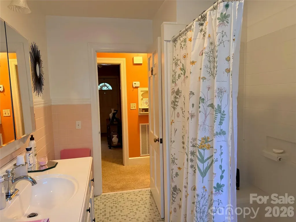 261 Old Caroleen Road Forest City NC 28043