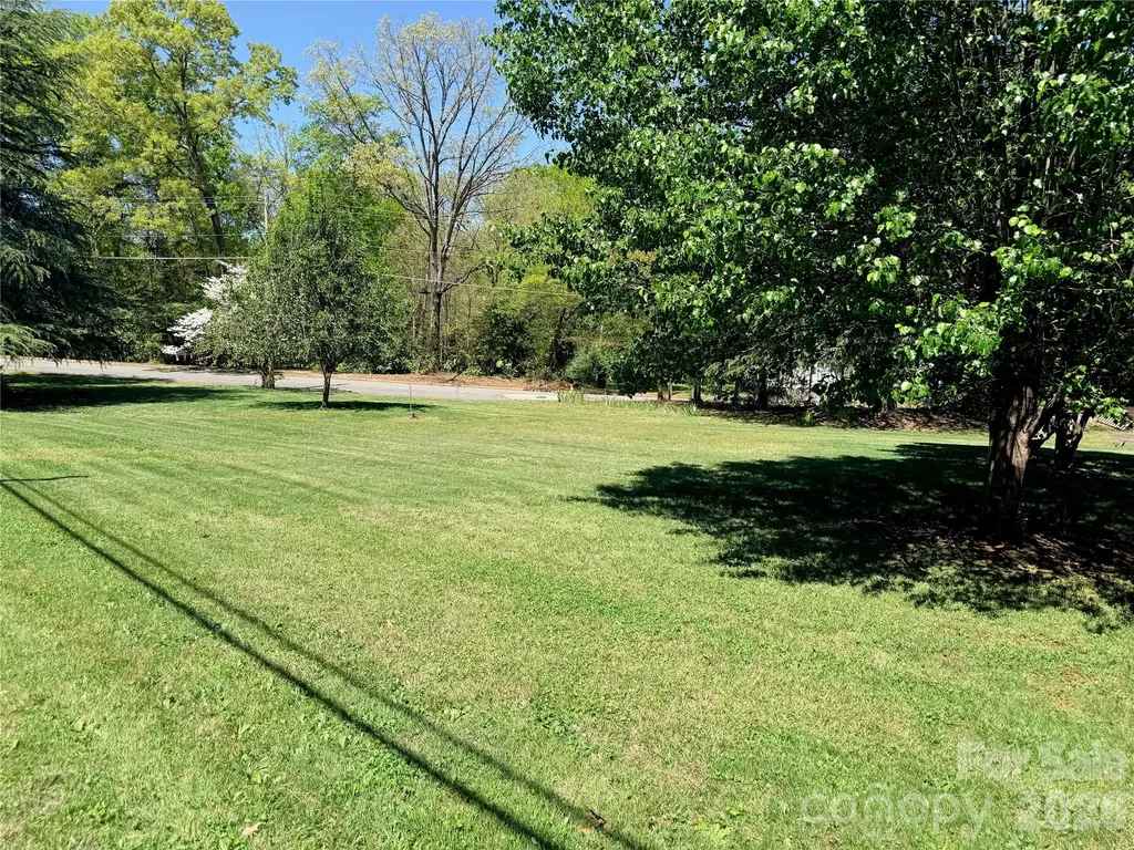 261 Old Caroleen Road Forest City NC 28043