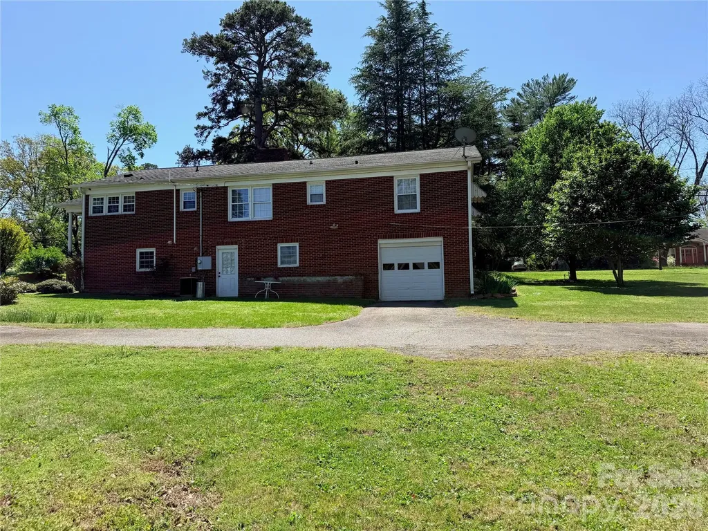 261 Old Caroleen Road Forest City NC 28043