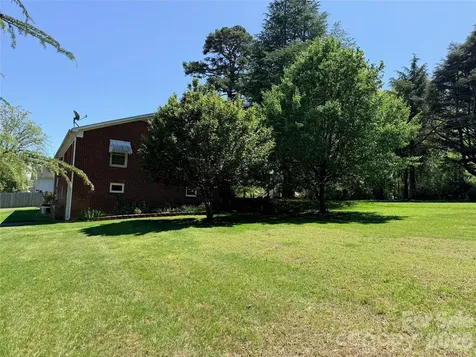 261 Old Caroleen Road Forest City NC 28043