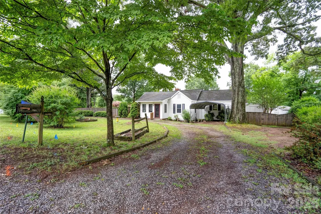 703 Dellinger Road Shelby NC 28152