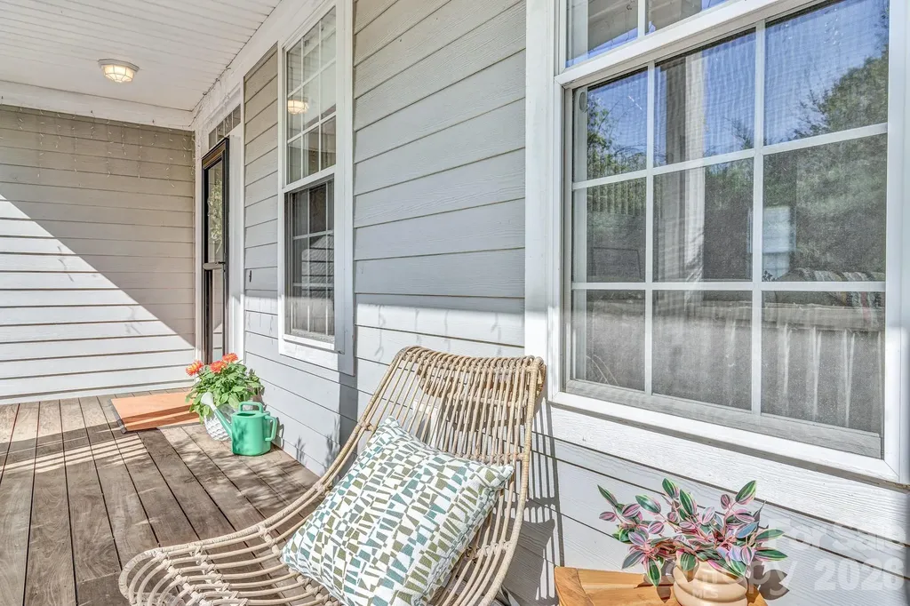 213 Nut Hatch Loop Arden NC 28704