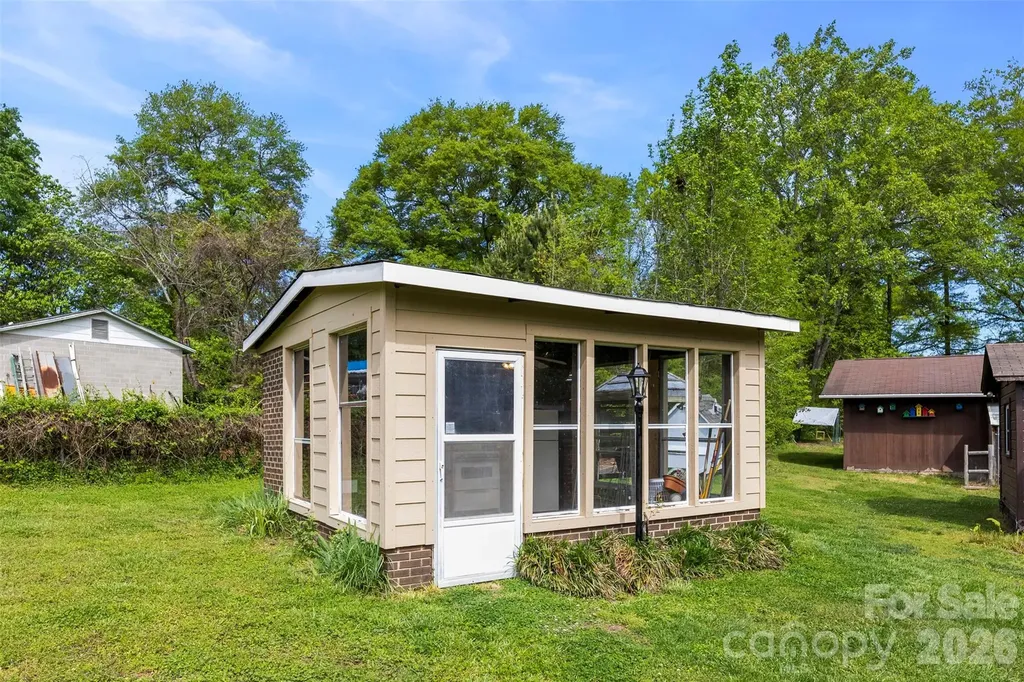 2200 Simmons Street Gastonia NC 28052