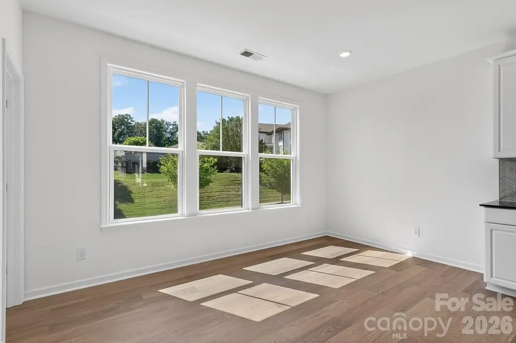 1804 Alexander Village Main Drive Charlotte NC 28262
