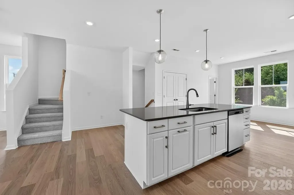 1804 Alexander Village Main Drive Charlotte NC 28262
