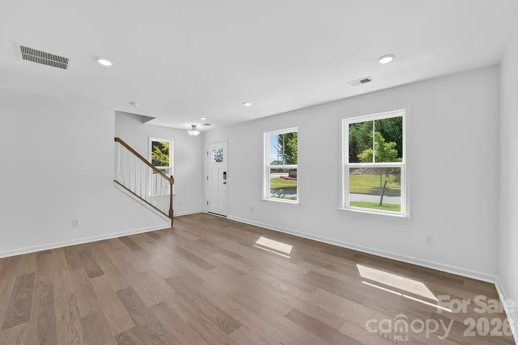 1804 Alexander Village Main Drive Charlotte NC 28262