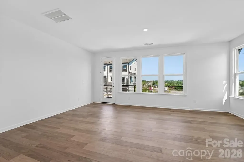 1804 Alexander Village Main Drive Charlotte NC 28262