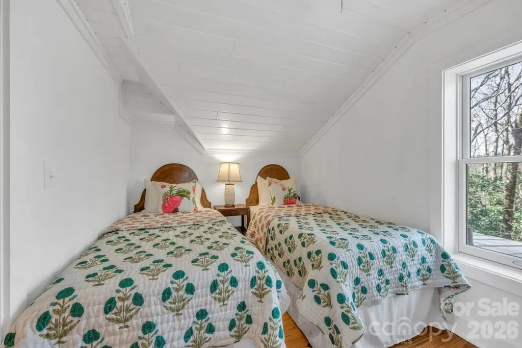 572 Skyland View Drive Blowing Rock NC 28605