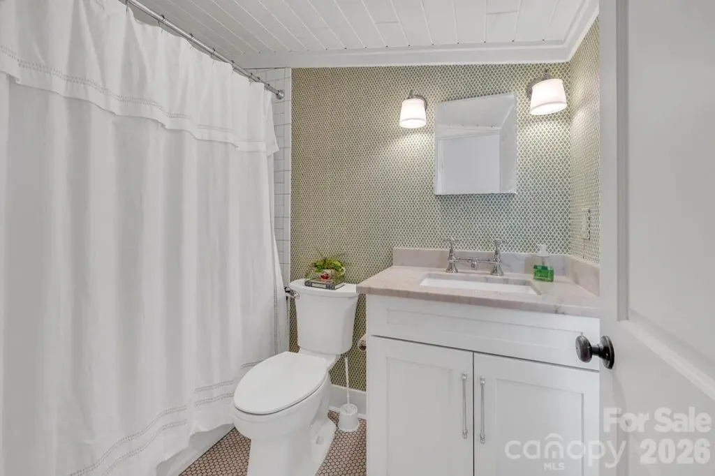 572 Skyland View Drive Blowing Rock NC 28605