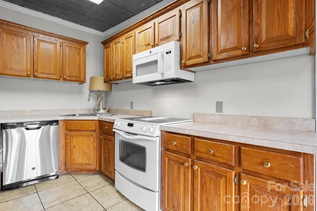 1604 4th Street NE Hickory NC 28601
