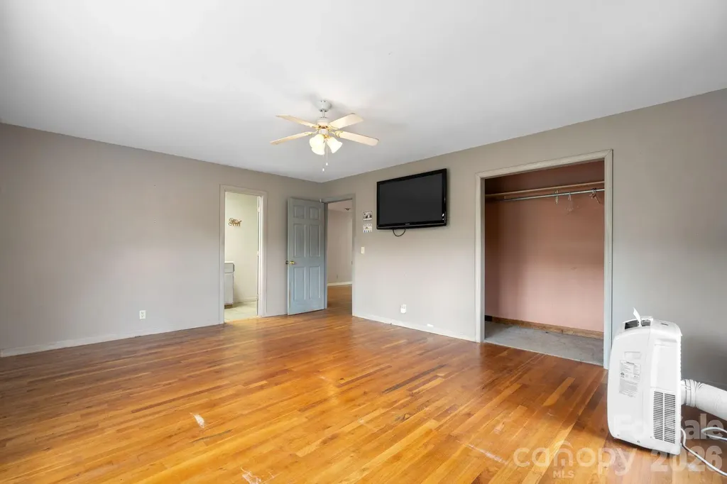 1604 4th Street NE Hickory NC 28601