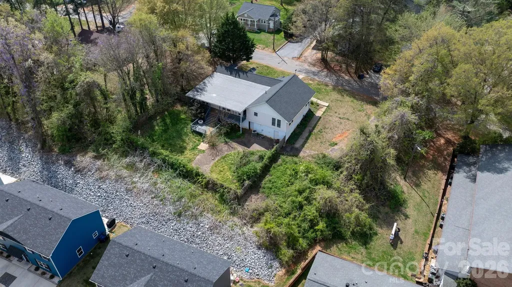 1604 4th Street NE Hickory NC 28601