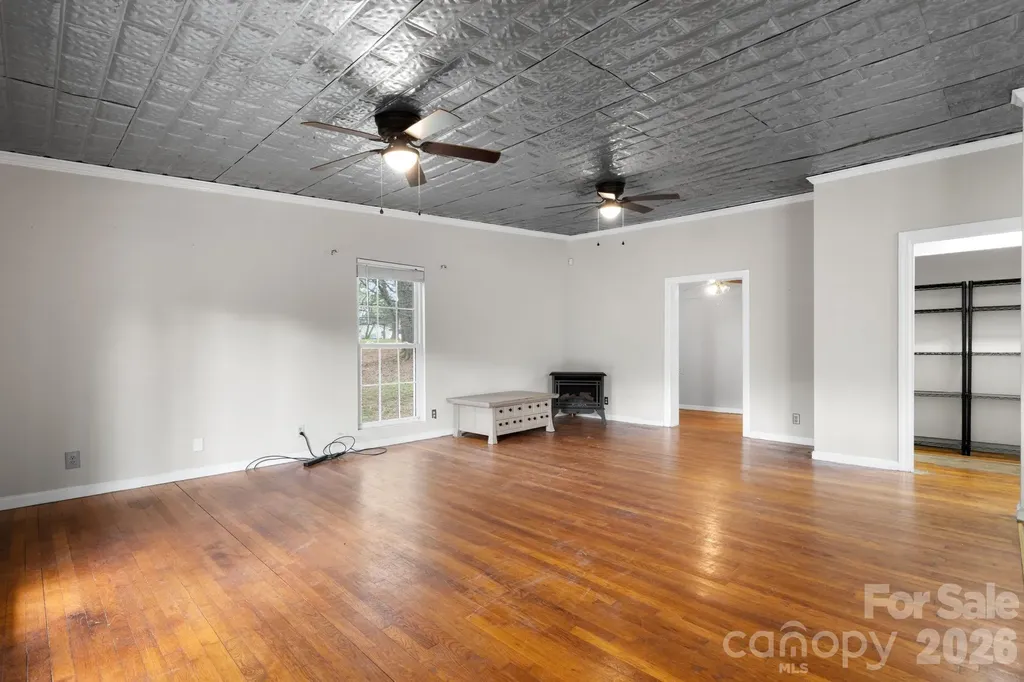 1604 4th Street NE Hickory NC 28601