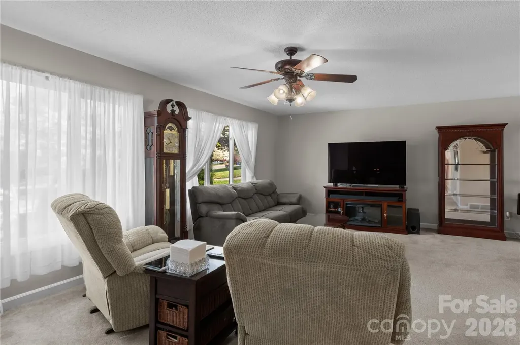 223 Vandyke Street Kernersville NC 27284
