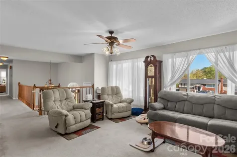 223 Vandyke Street Kernersville NC 27284