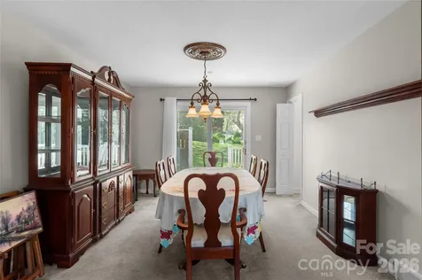 223 Vandyke Street Kernersville NC 27284