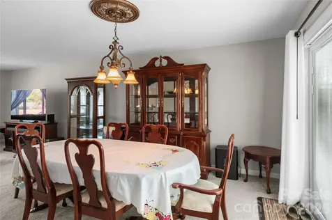 223 Vandyke Street Kernersville NC 27284