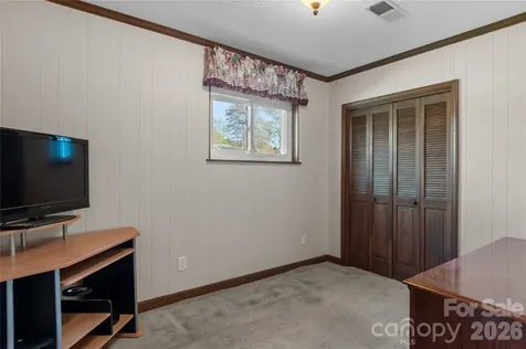 223 Vandyke Street Kernersville NC 27284