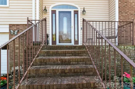 223 Vandyke Street Kernersville NC 27284