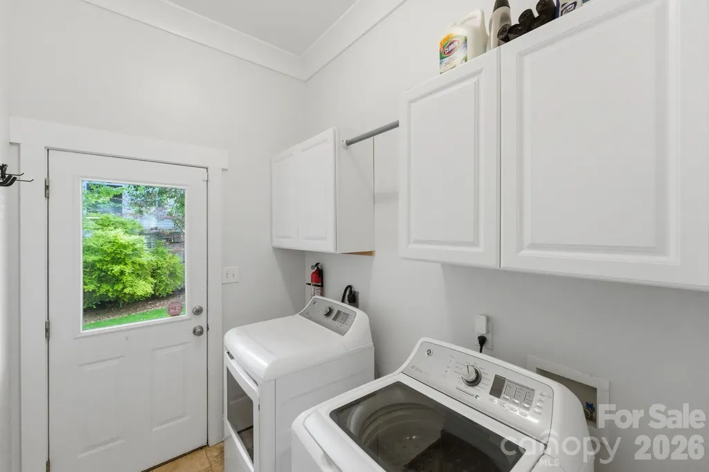 2724 Holt Street Charlotte NC 28205