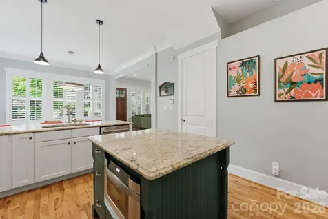 2724 Holt Street Charlotte NC 28205