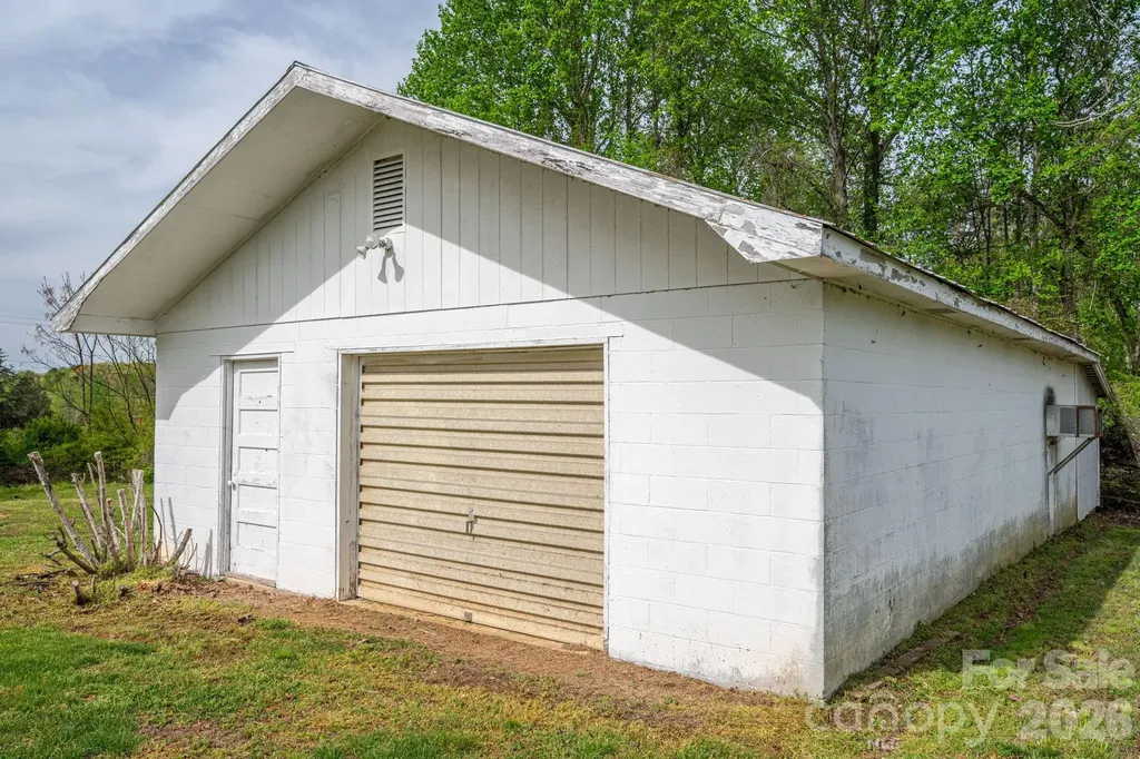 7448 W Nc 27 Highway Vale NC 28168