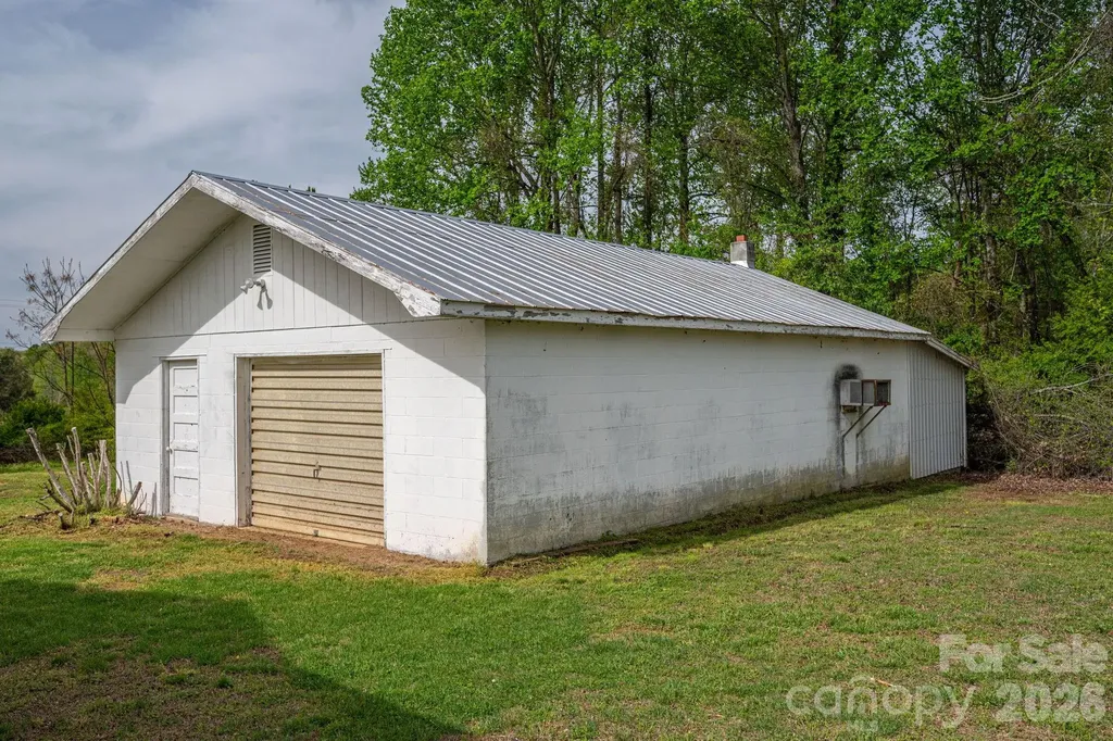 7448 W Nc 27 Highway Vale NC 28168