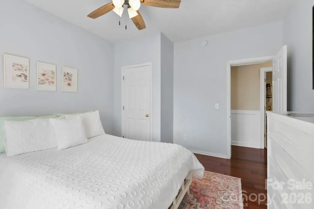 10 Eagle Drive Hendersonville NC 28792