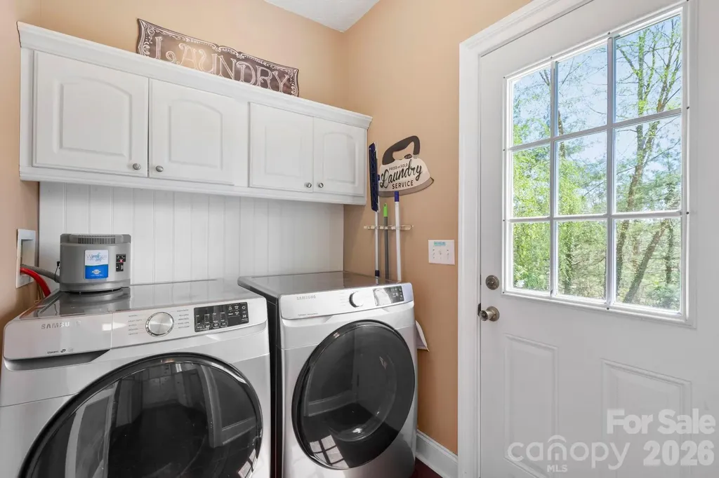 10 Eagle Drive Hendersonville NC 28792